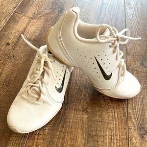 Women's Size 6 Nike Sideline III 647937-100 White Cheer Shoes